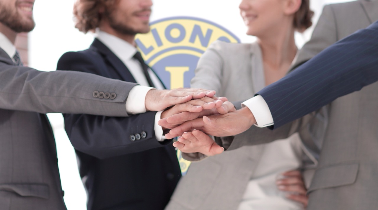 Fidarsi è bene, ma verificare è meglio Fidarsi è bene, ma verificare è meglio